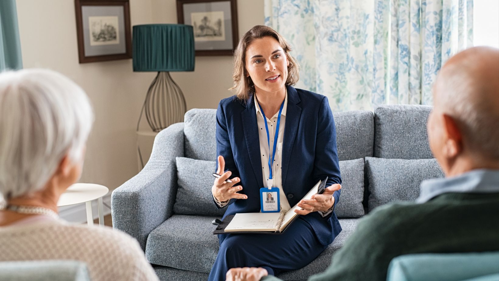 kapcsolat idősbarát lakás tanácsadás